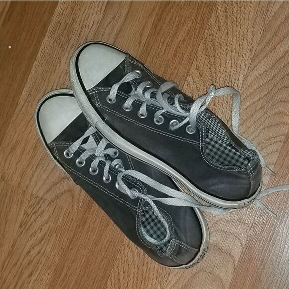 converse women's shoes - Picture 2 of 12